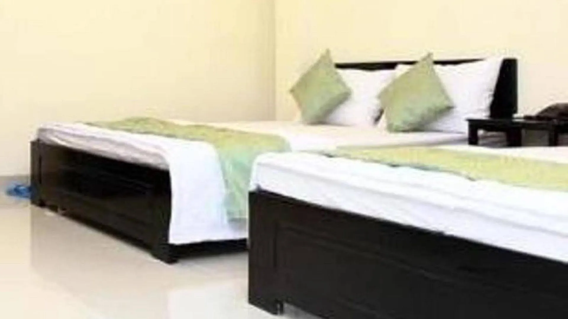 Phi Long Hotel Nha Trang 2*,  Vietname